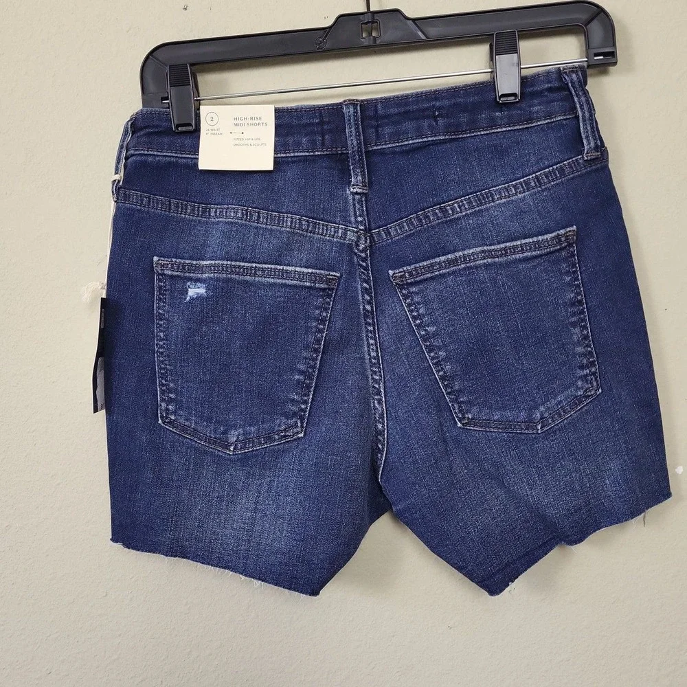 Universal Thread Womens Blue Dark Wash High Rise Denim Jean‎ Shorts Size 2/26